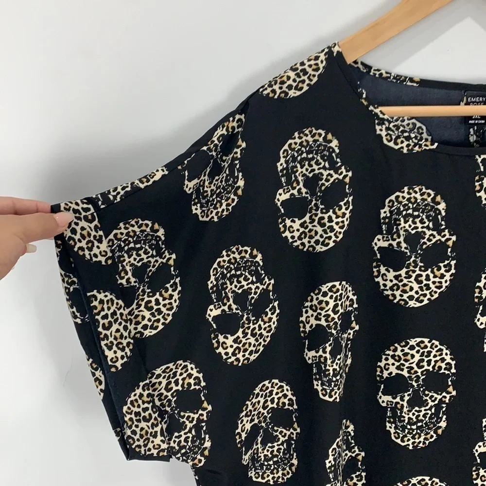 Black Boxy Animal Print Skull Print Shirt